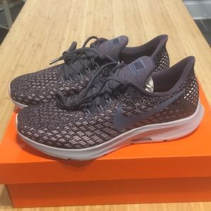 Nike women’s Air Zoom Pegasus 35 size 9